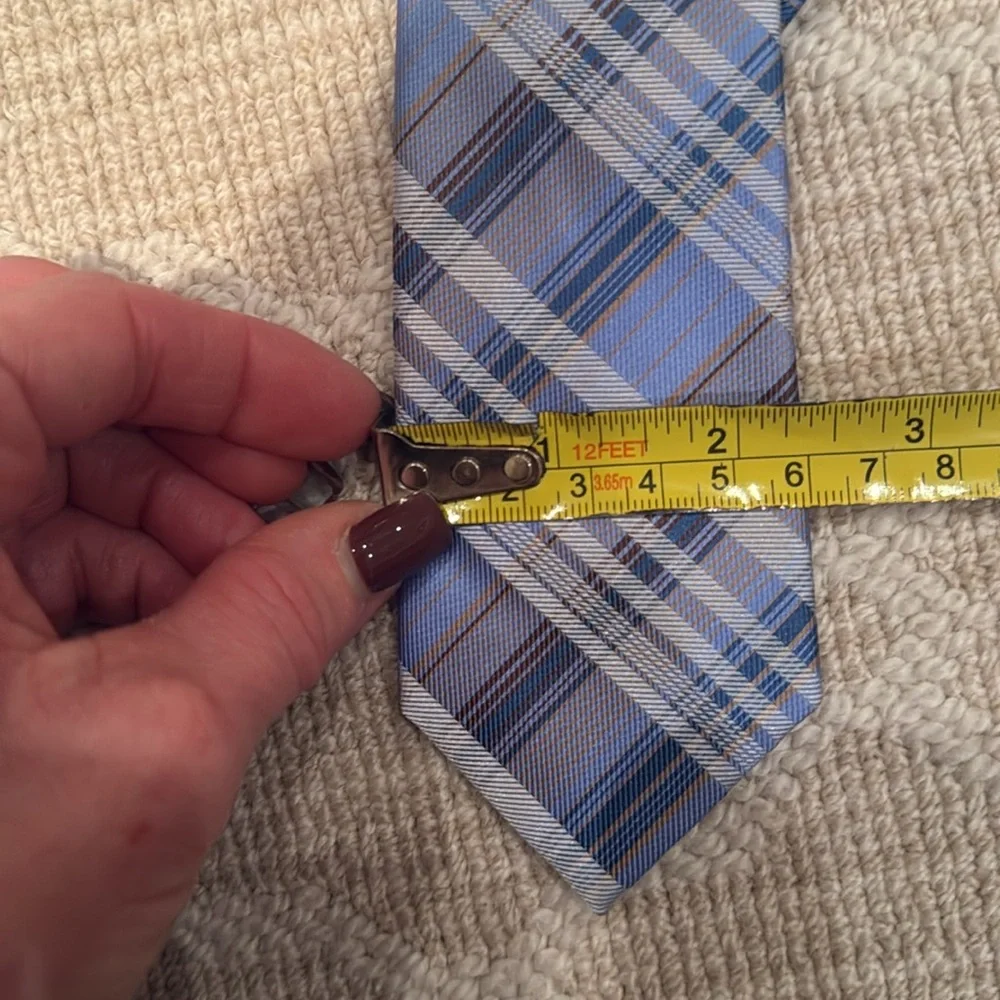 Joseph Lee zip tie light blue shades. Plaid excellent